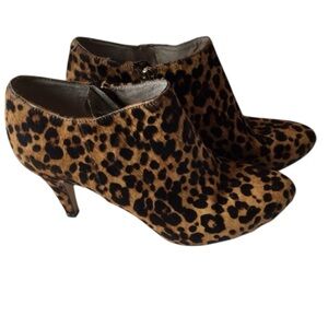 Vince Camuto Animal Print Side Zip Ankle Boots Size 8M